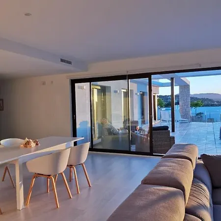 Montgo Villa *